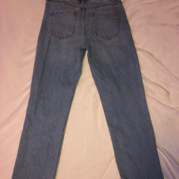 MOM JEANS (NEVER WORN) - Picture 4 of 4